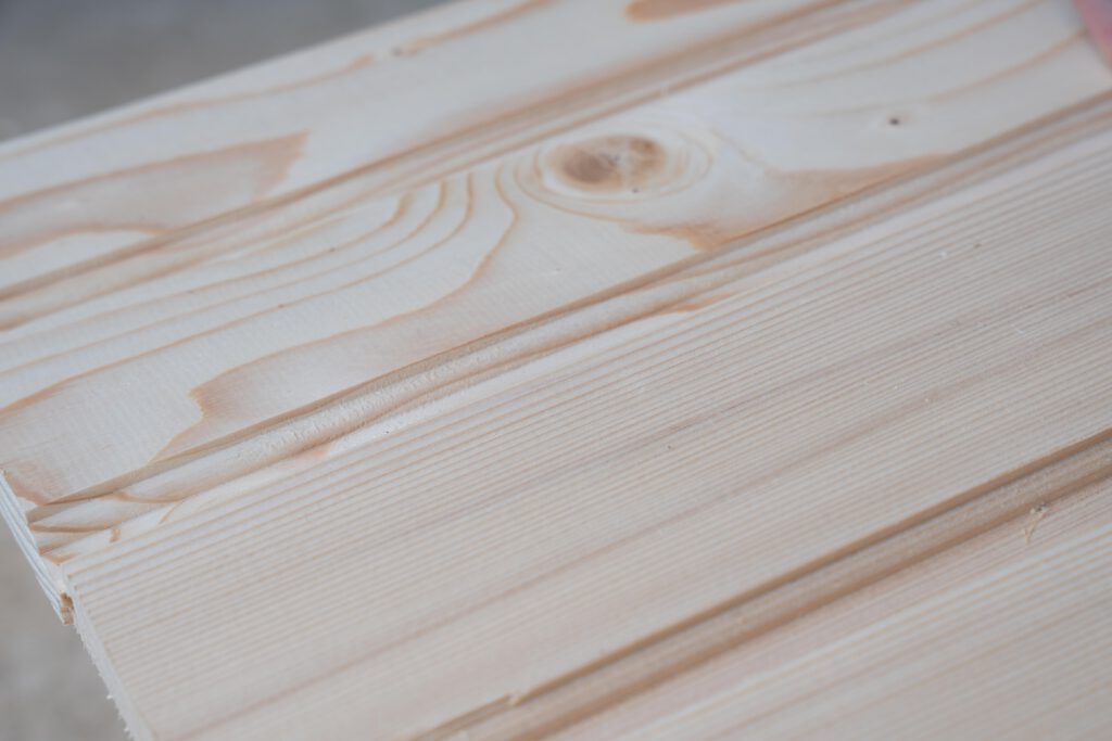 Predelava lesa v opažne izdelke